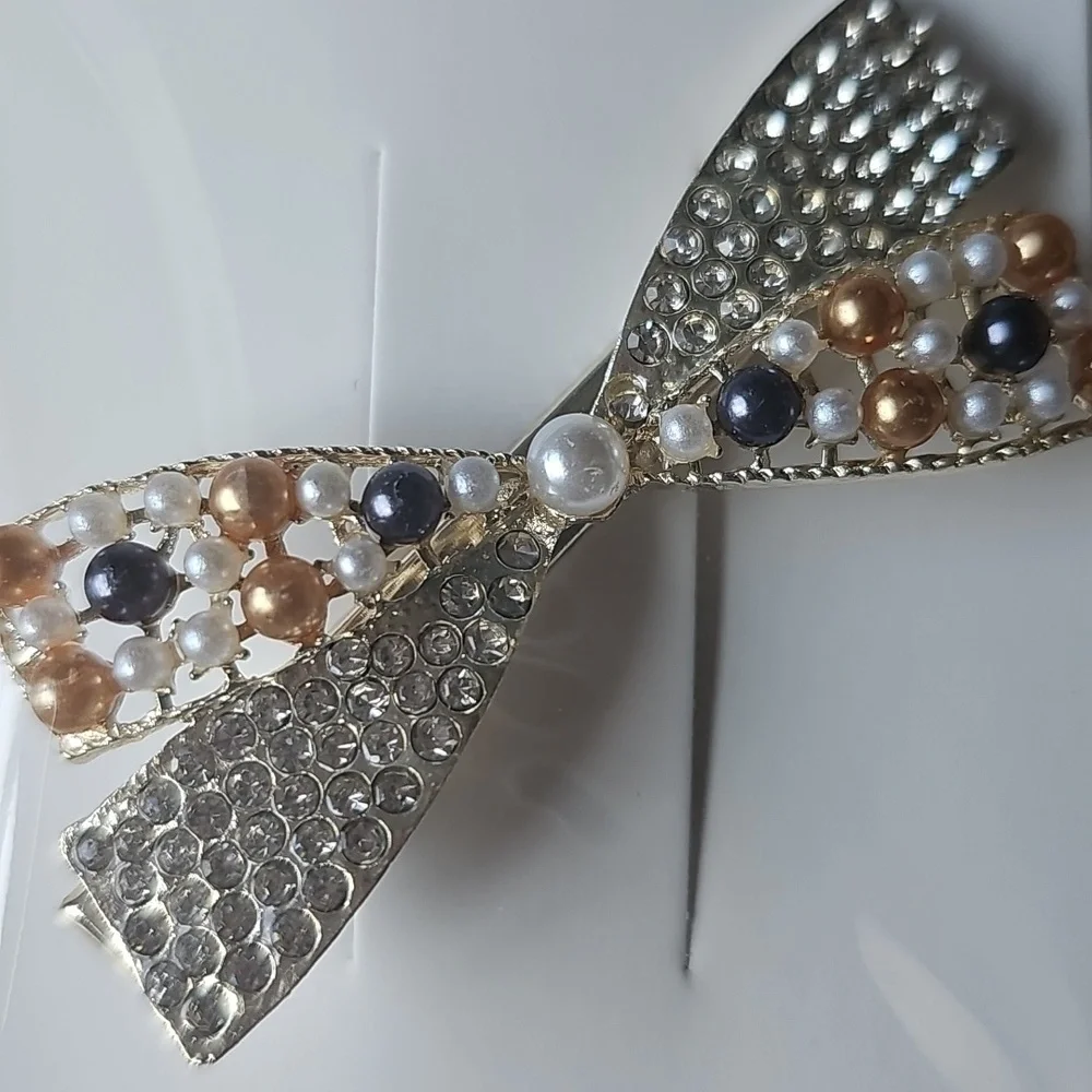NIP Elegant Gold, Silver, Rhinestone And Pearl Bow Hair Claw Clip
